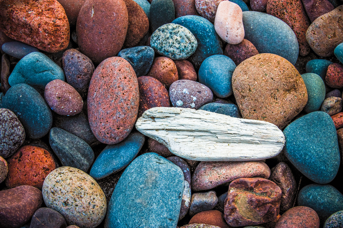 Large River Stones/Mexican Rive Pebbles